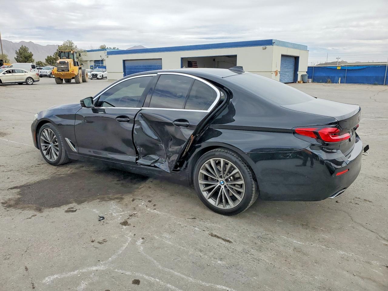 2023 BMW 530 I photo 3