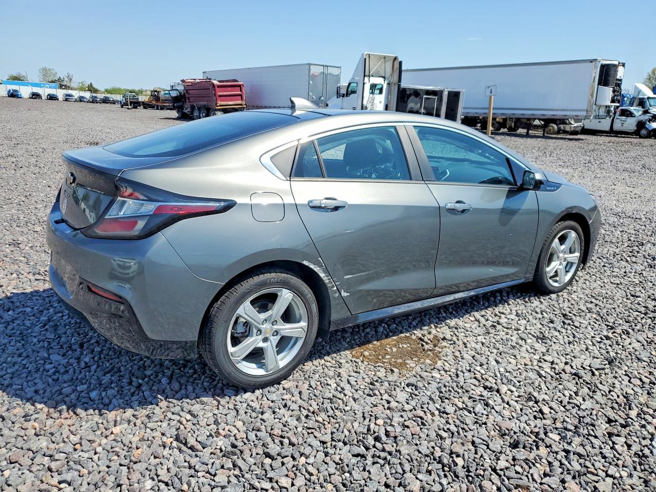 2017 CHEVROLET VOLT LT photo 5