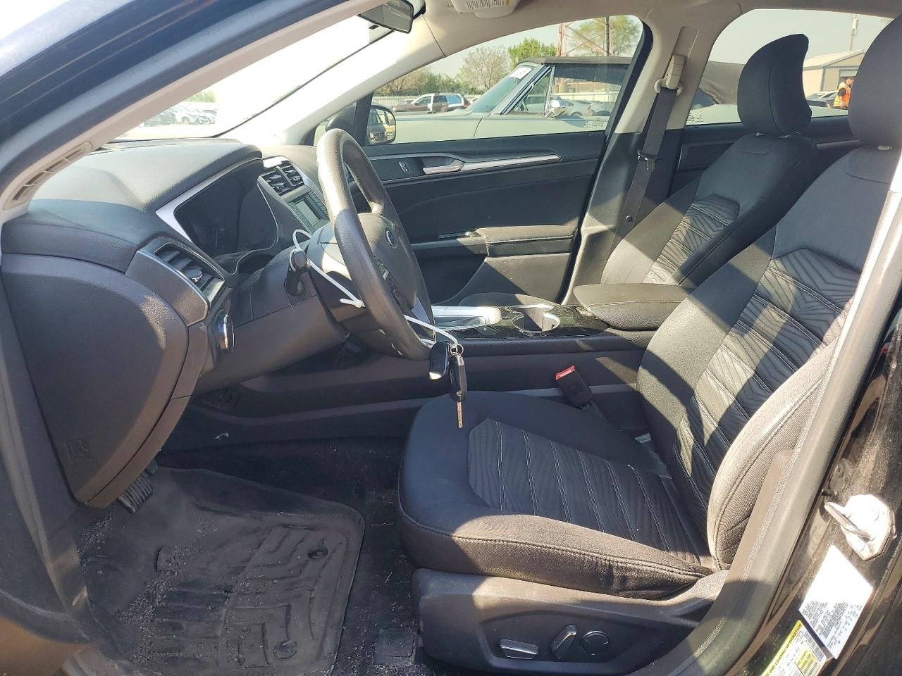 2016 FORD FUSION SE photo 19
