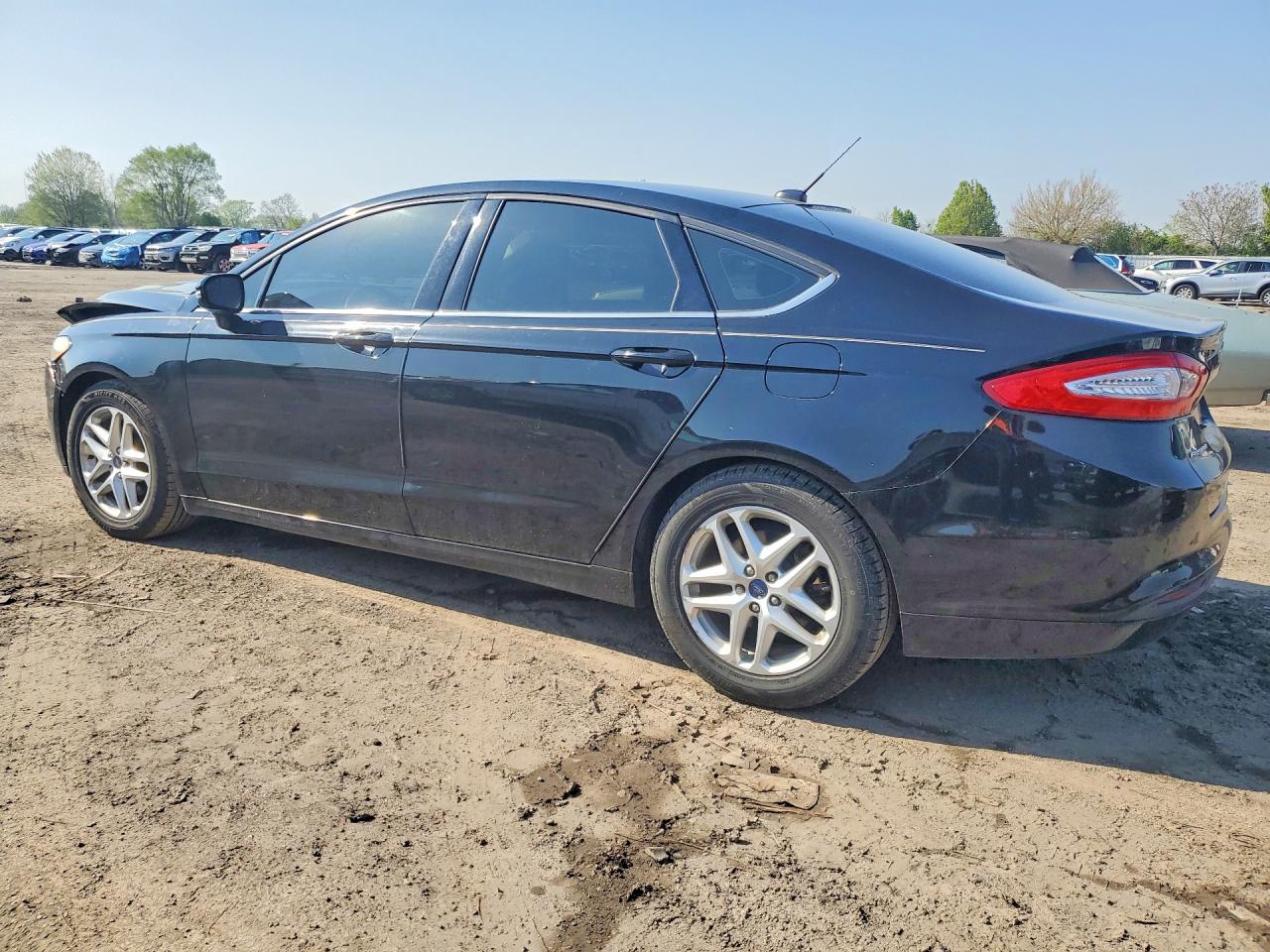 2016 FORD FUSION SE photo 4