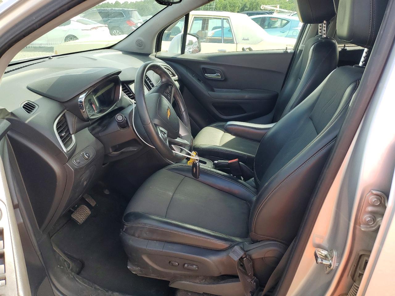 2018 CHEVROLET TRAX 1LT photo 7