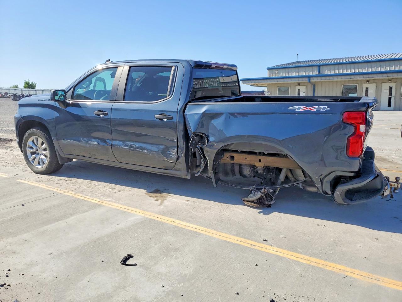 2020 CHEVROLET SILVERADO K1500 CUSTOM photo 2