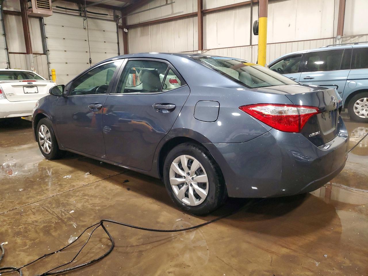 2015 TOYOTA COROLLA LE photo 2