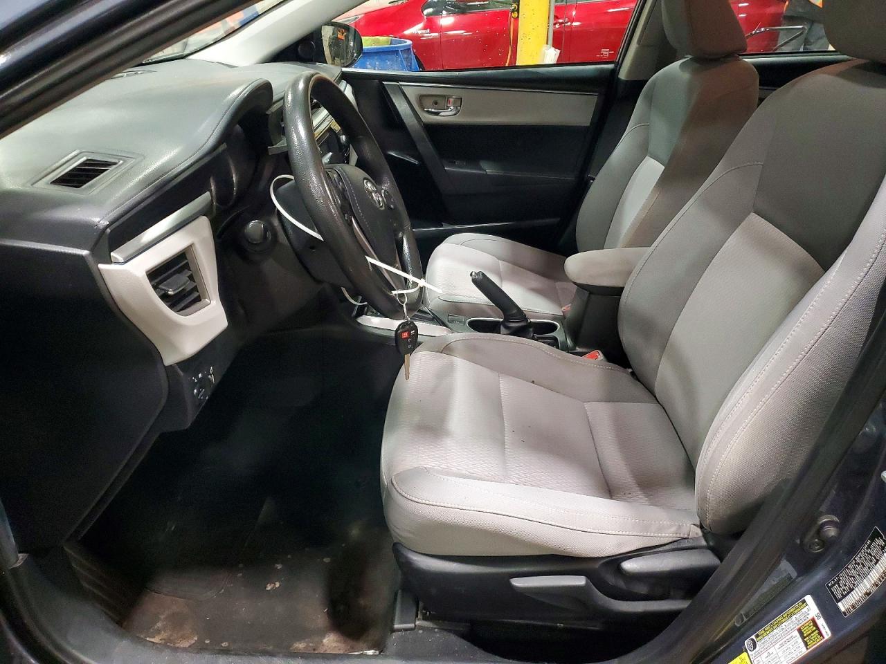 2015 TOYOTA COROLLA LE photo 7