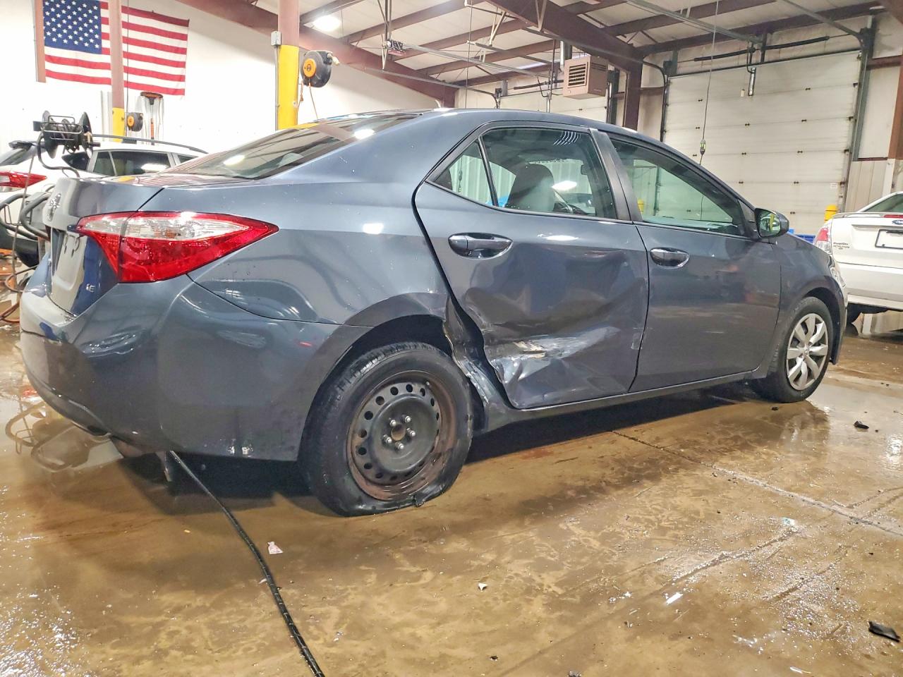 2015 TOYOTA COROLLA LE photo 3
