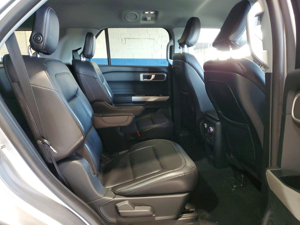 2020 FORD EXPLORER XLT photo 21