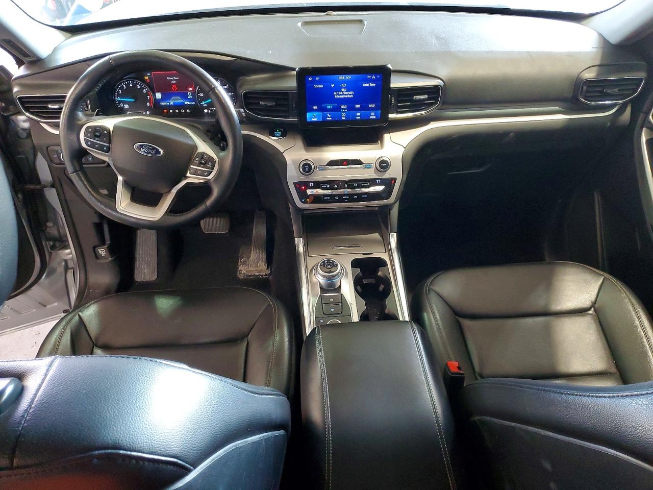 2020 FORD EXPLORER XLT photo 15