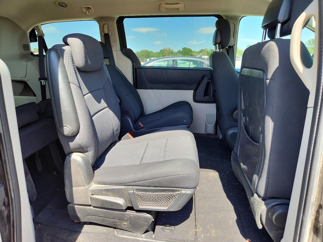 2010 DODGE GRAND CARAVAN SE photo 21