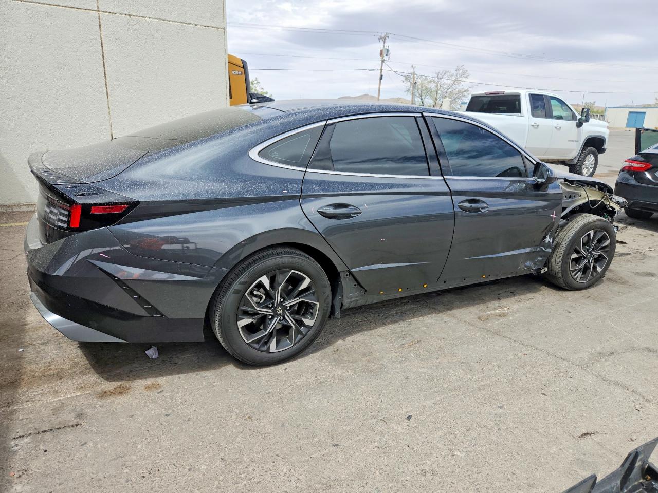2025 HYUNDAI SONATA SEL photo 3