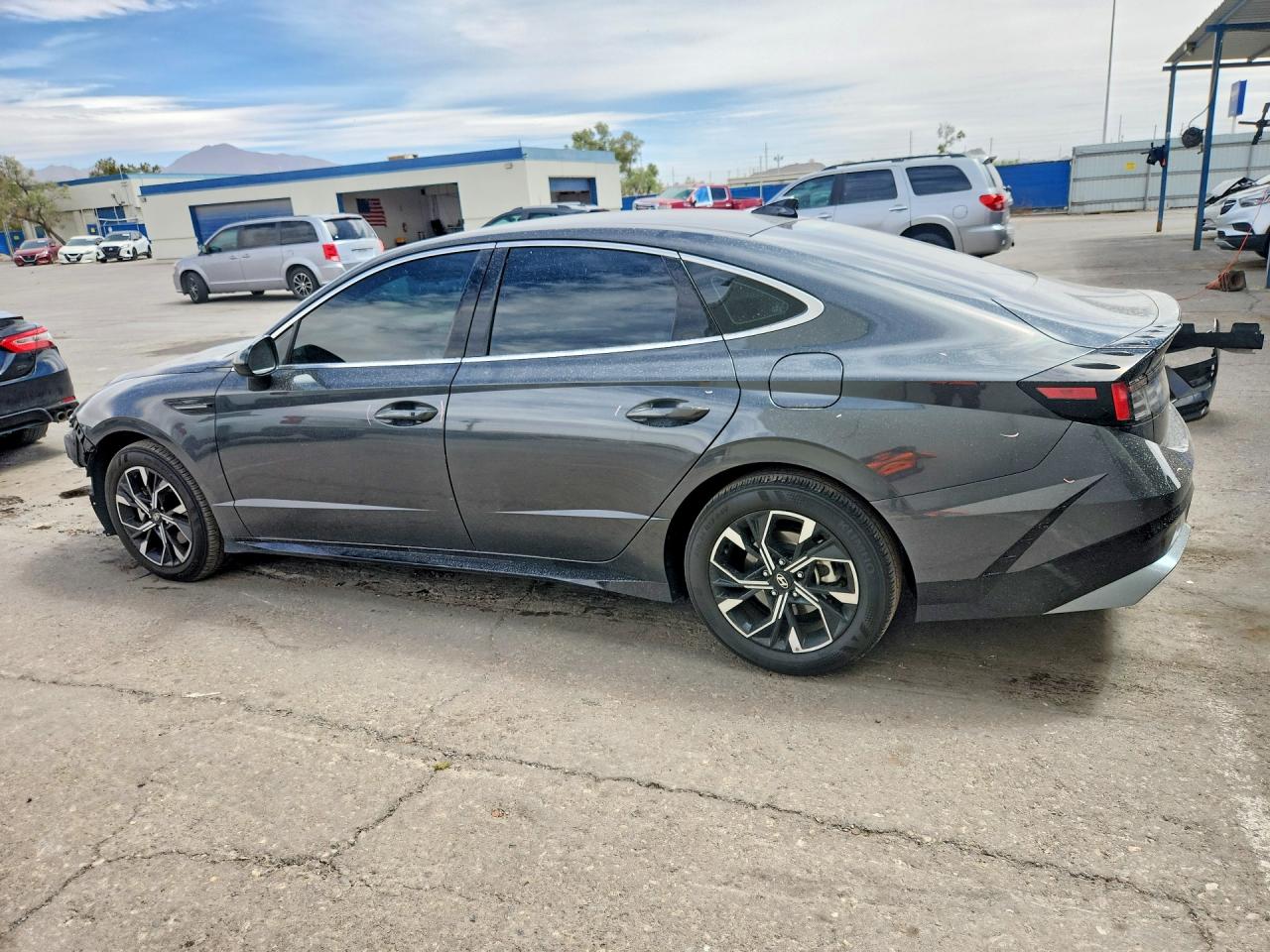 2025 HYUNDAI SONATA SEL photo 2
