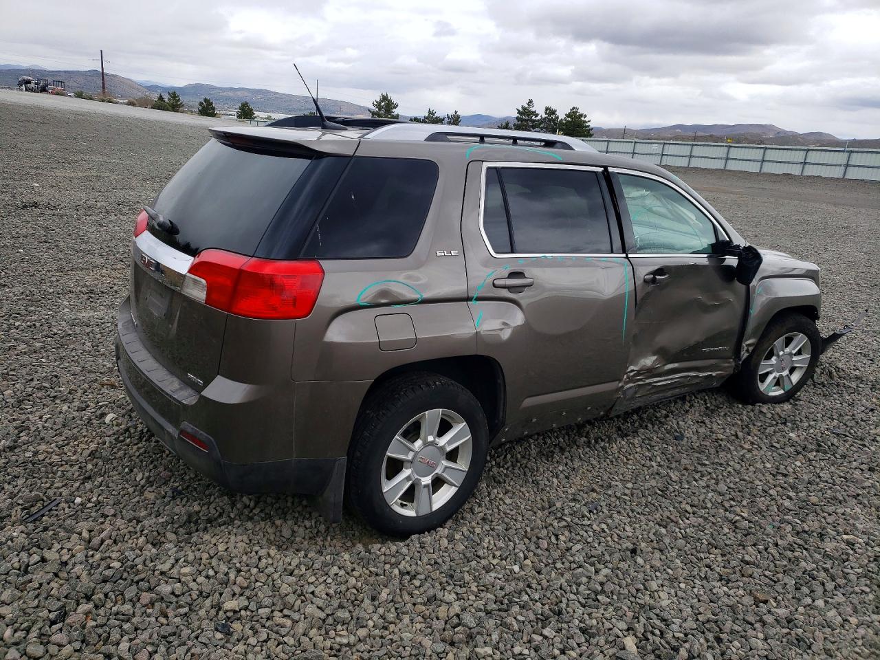 2011 GMC TERRAIN SLE photo 5