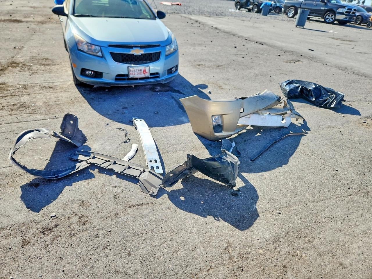 2011 TOYOTA PRIUS THREE photo 34