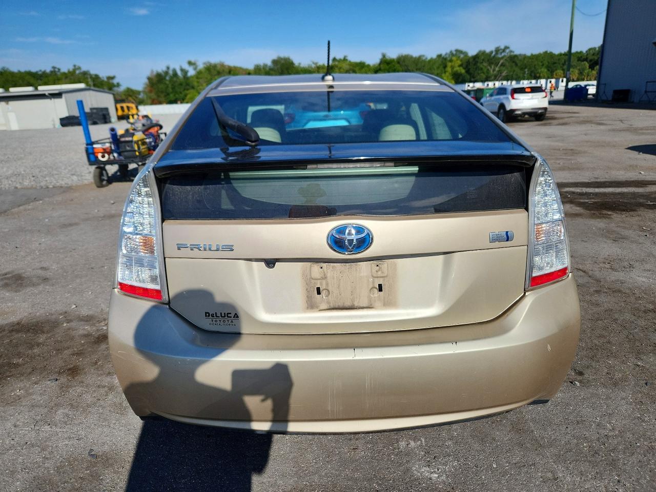 2011 TOYOTA PRIUS THREE photo 16
