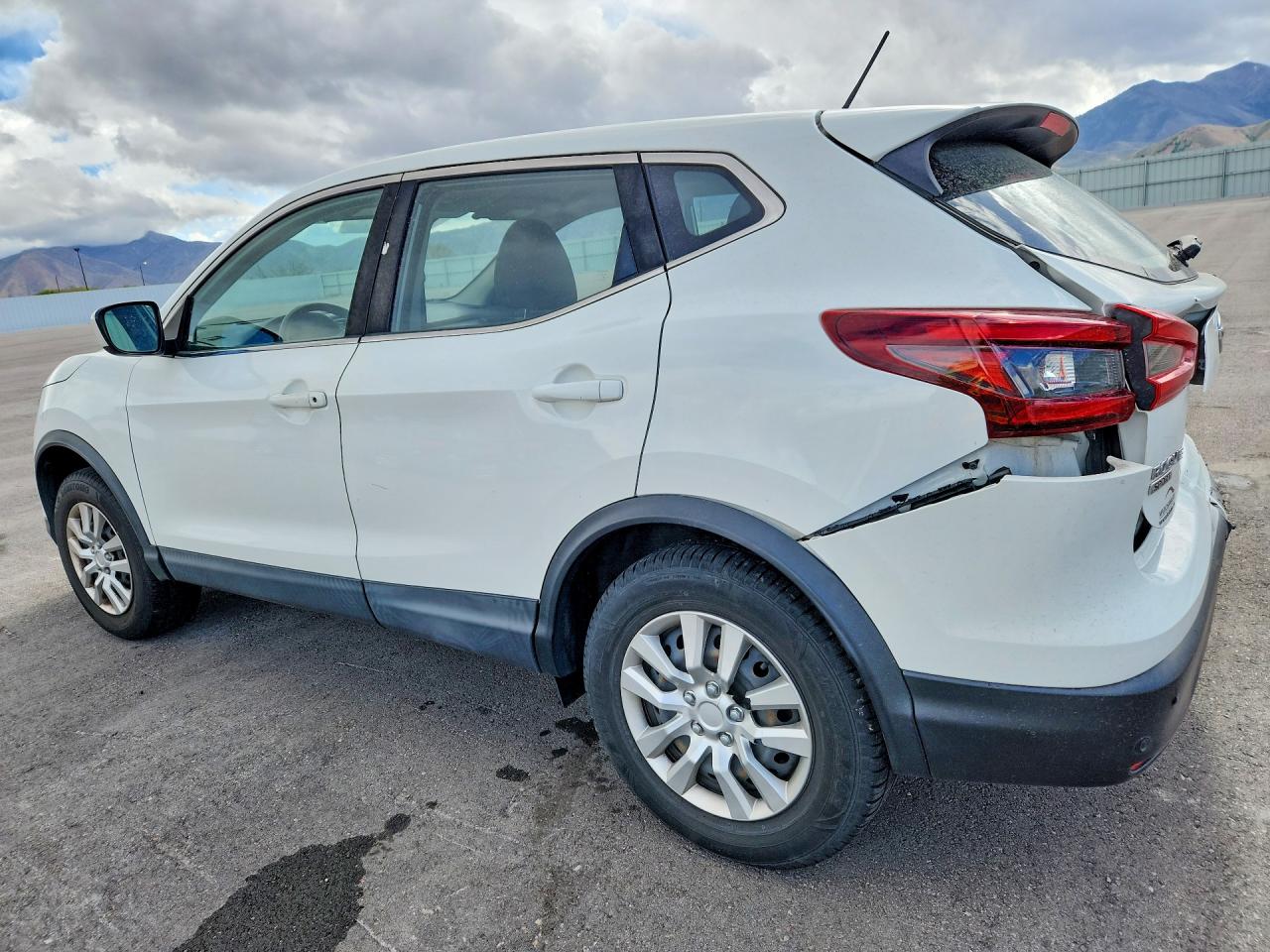 2020 NISSAN ROGUE SPORT S photo 3