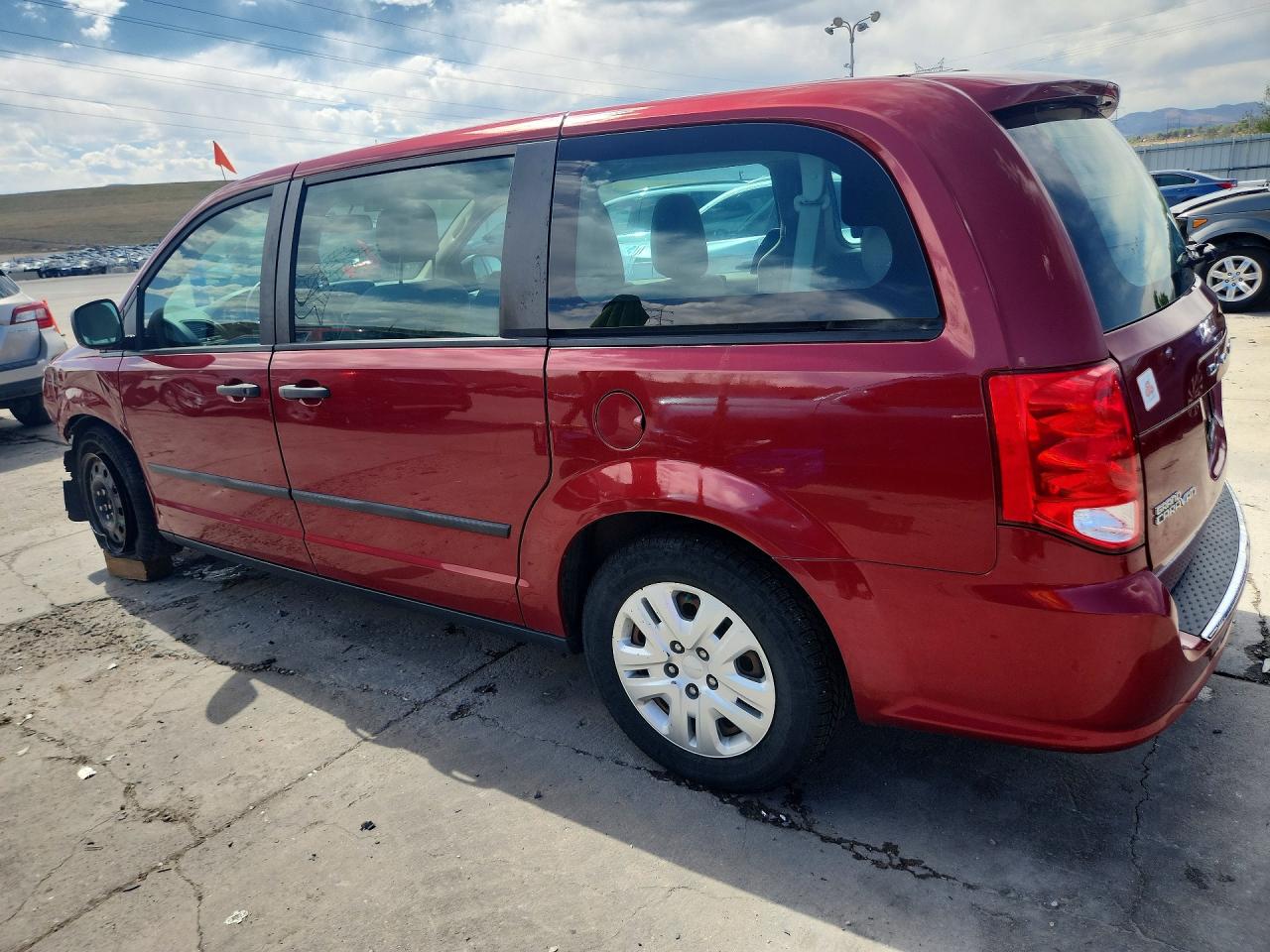 2015 DODGE GRAND CARAVAN SE photo 3
