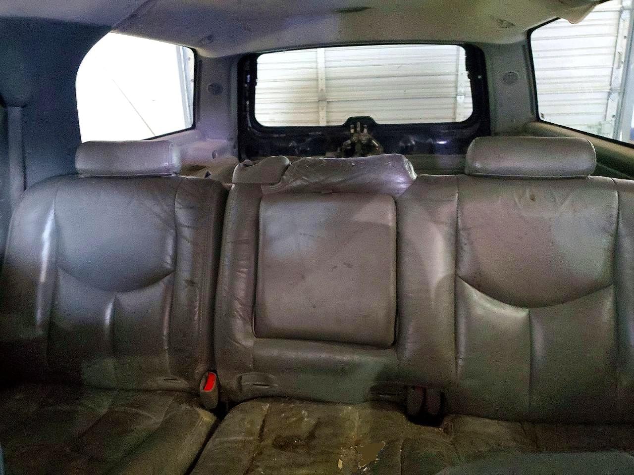2004 CHEVROLET SUBURBAN K1500 photo 19