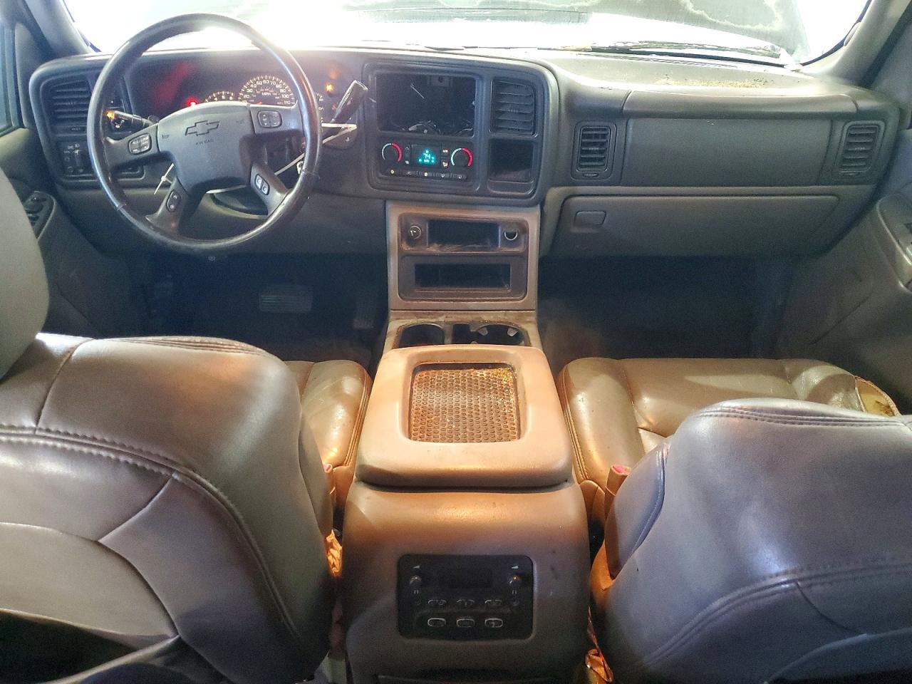 2004 CHEVROLET SUBURBAN K1500 photo 15
