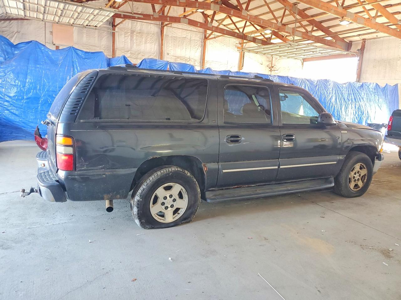 2004 CHEVROLET SUBURBAN K1500 photo 5
