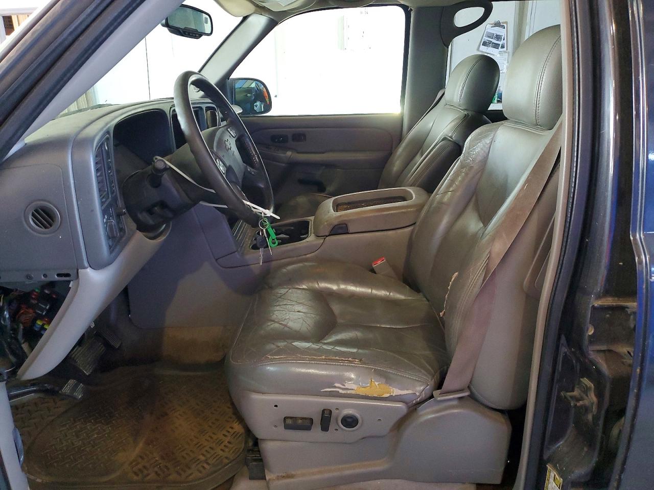 2004 CHEVROLET SUBURBAN K1500 photo 13