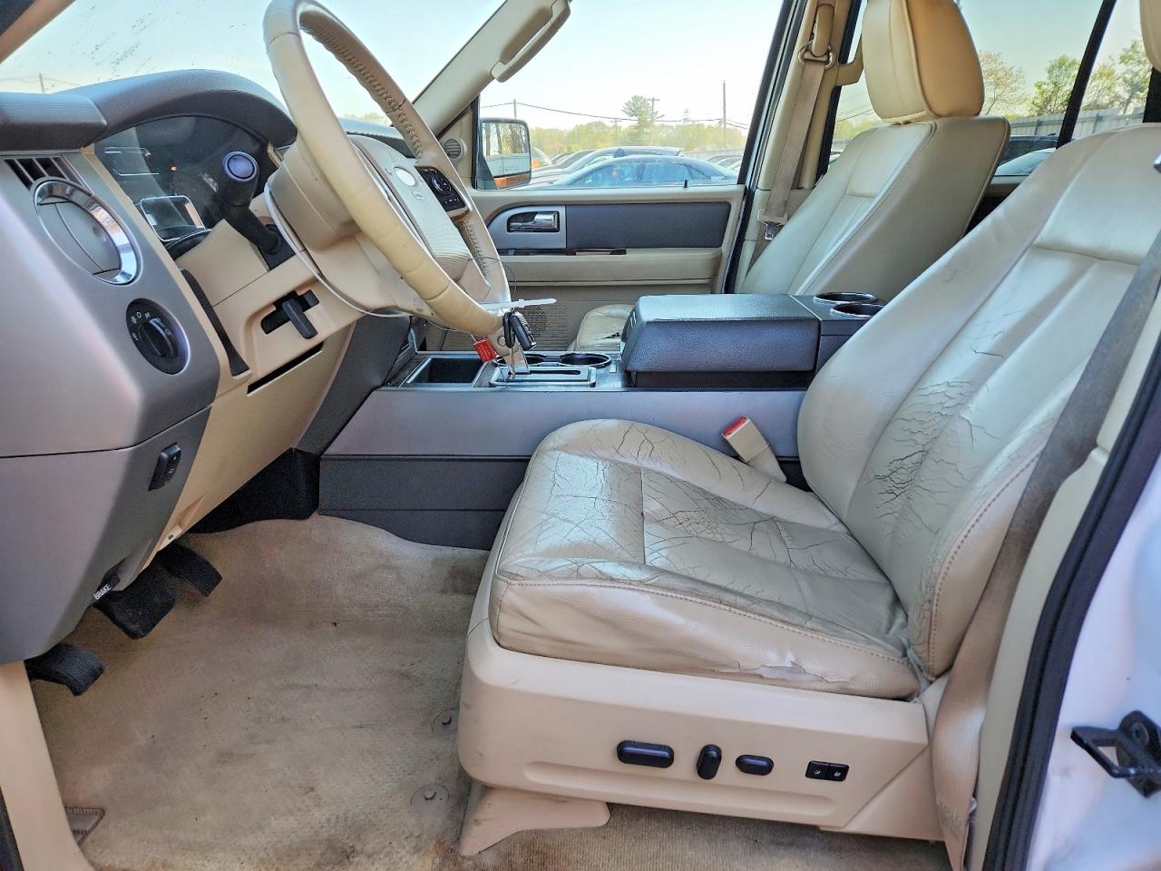 2011 FORD EXPEDITION XLT photo 13