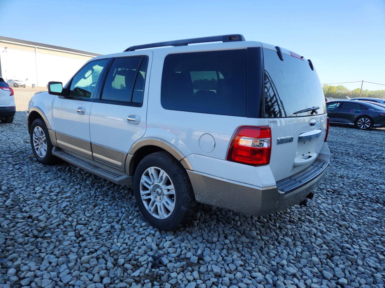 2011 FORD EXPEDITION XLT photo 3