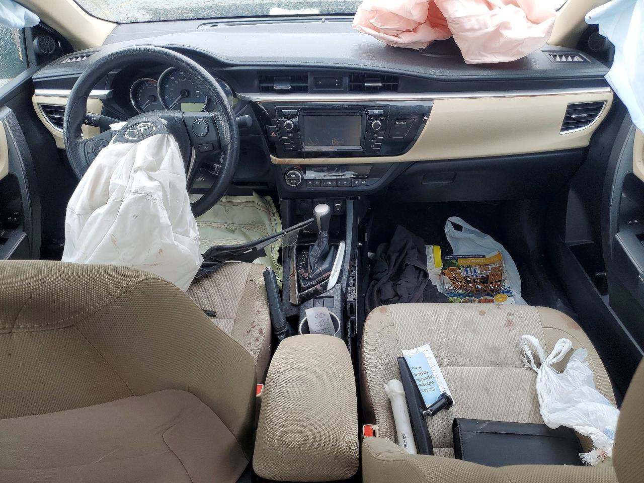 2016 TOYOTA COROLLA photo 8