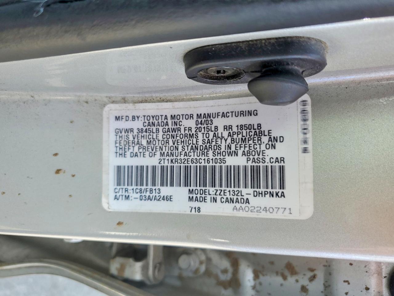 2003 TOYOTA COROLLA MATRIX XR photo 23