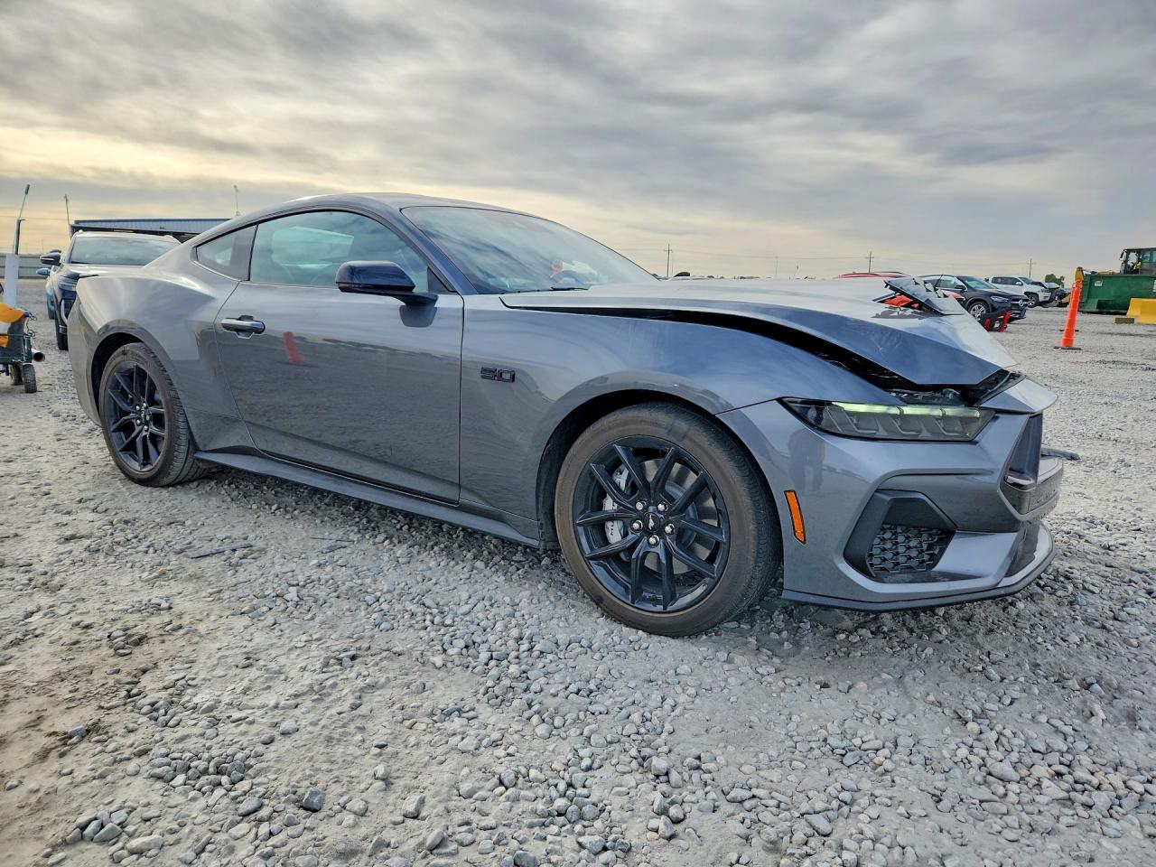 2025 FORD MUSTANG GT photo 7