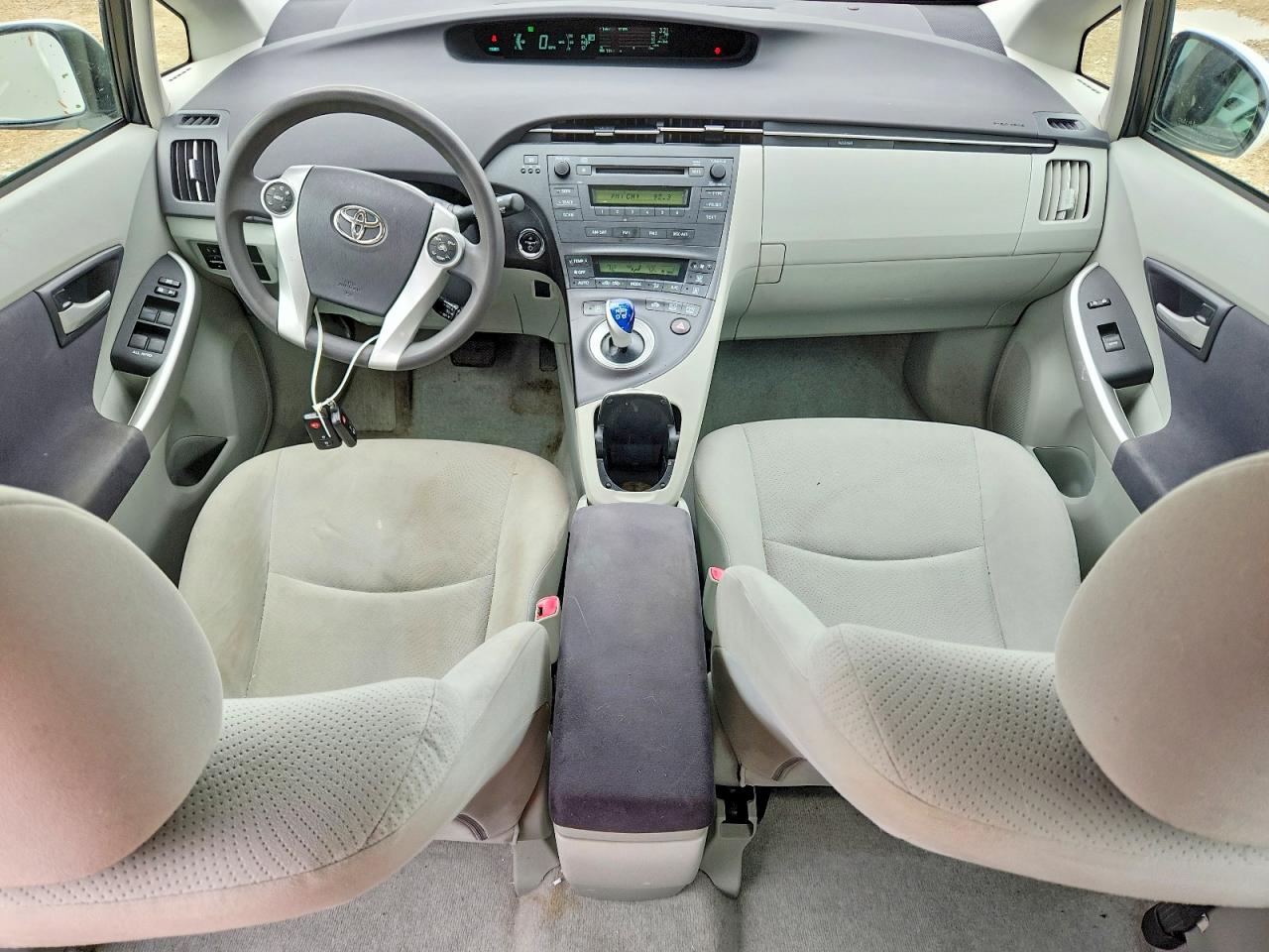 2011 TOYOTA PRIUS TWO photo 22