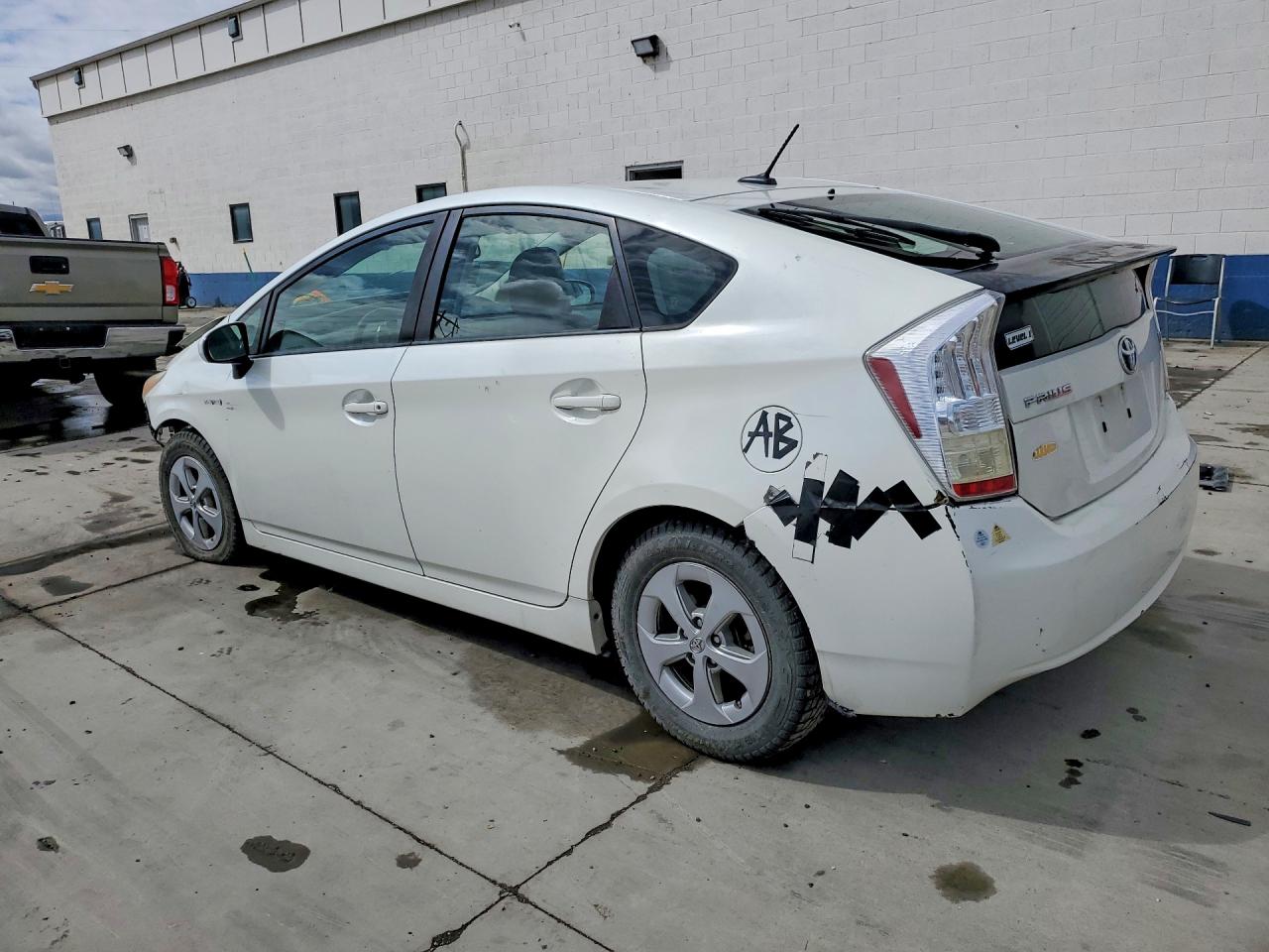 2010 TOYOTA PRIUS IV photo 3