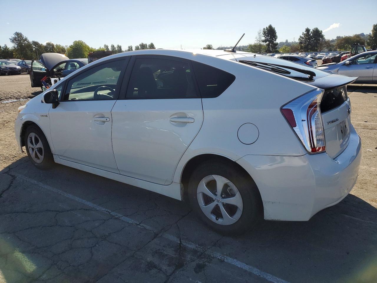 2014 TOYOTA PRIUS THREE photo 2