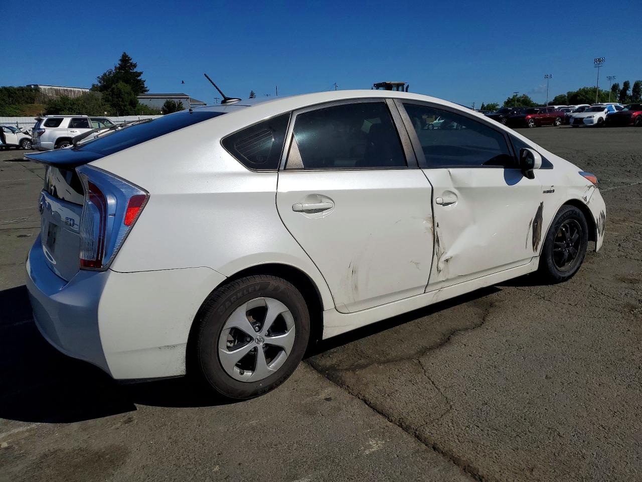 2014 TOYOTA PRIUS THREE photo 3