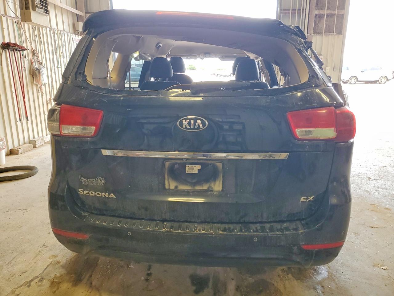 2016 KIA SEDONA EX photo 16