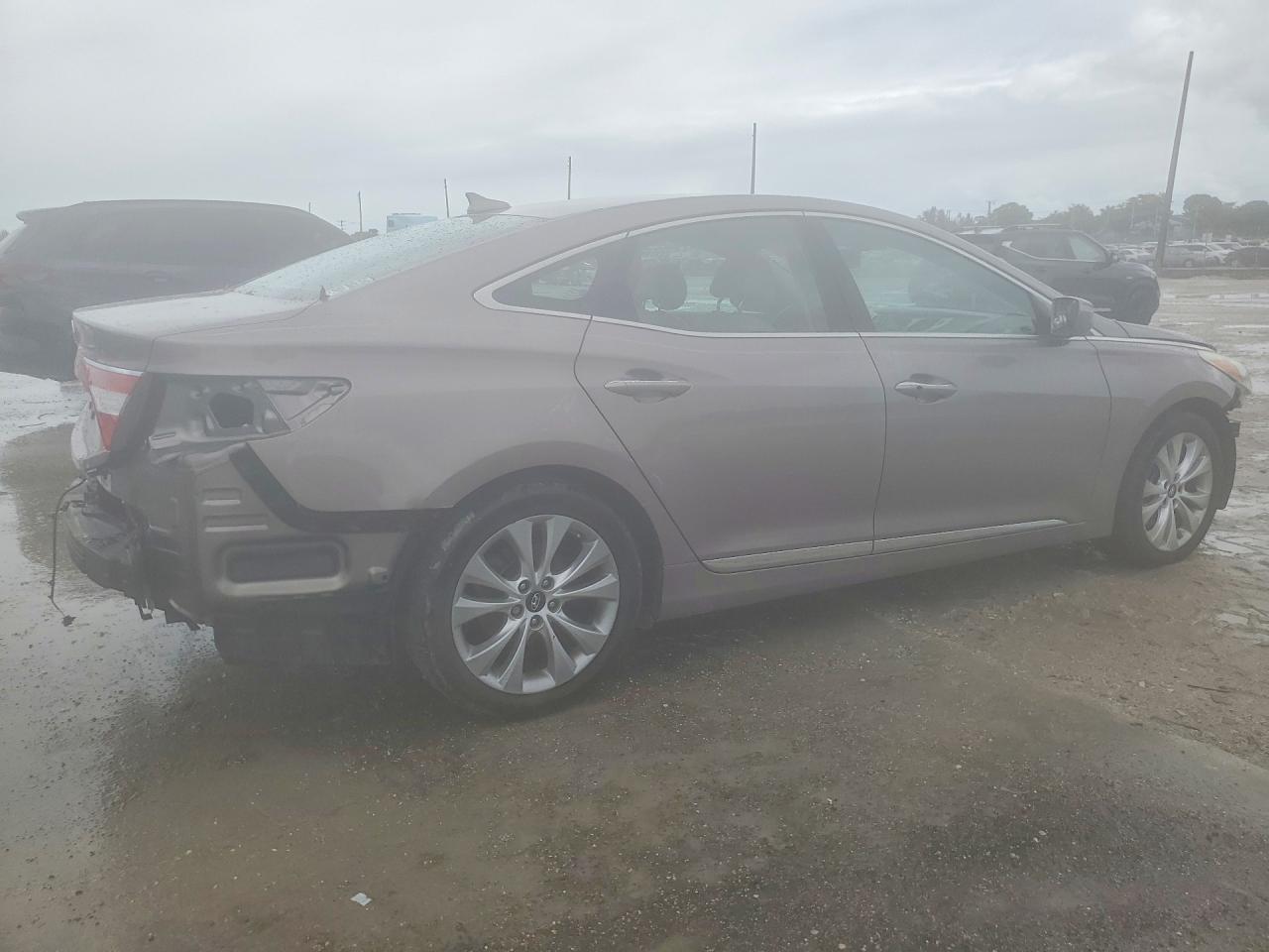 2012 HYUNDAI AZERA BASE photo 5