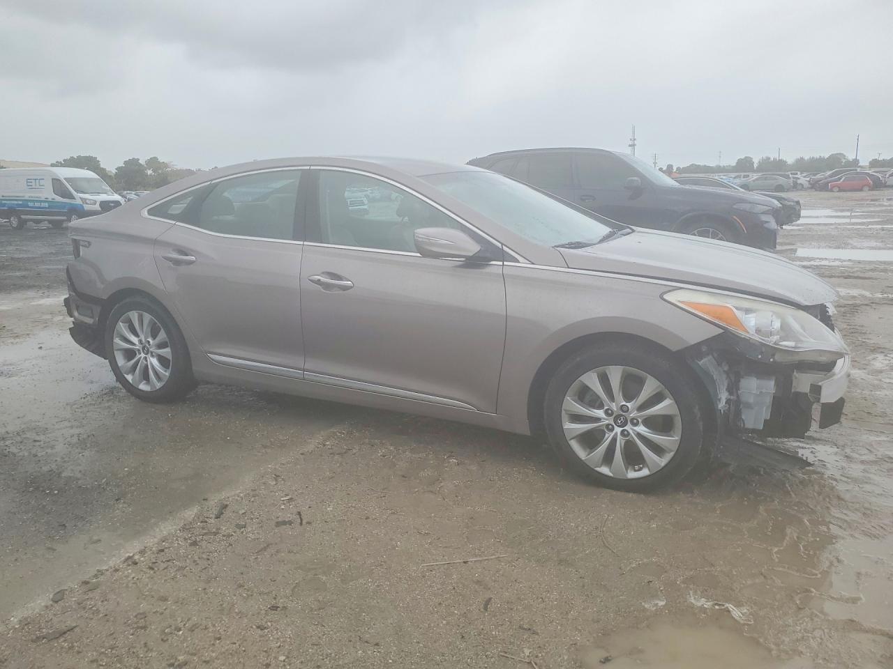 2012 HYUNDAI AZERA BASE photo 7