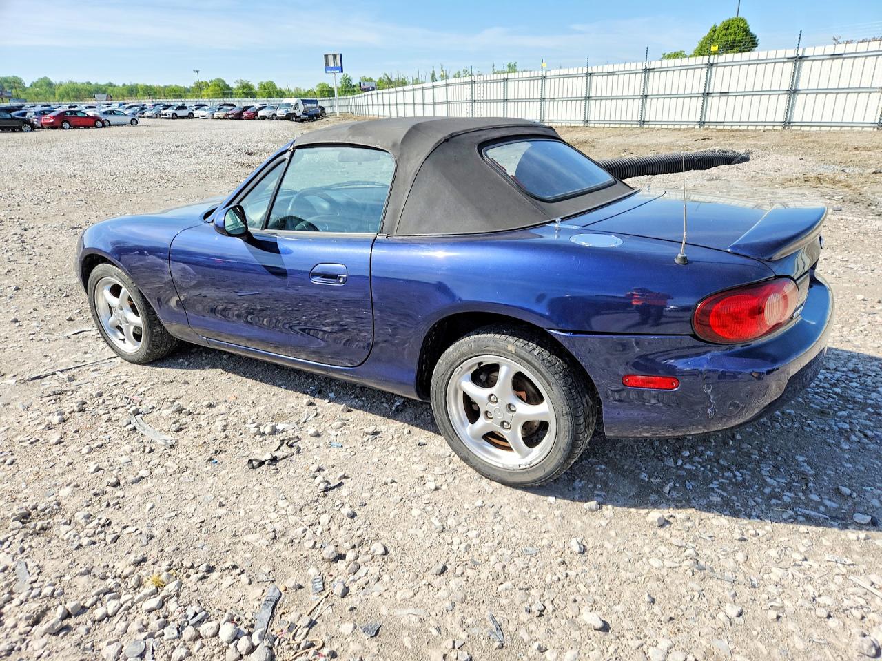 2001 MAZDA MX-5 MIATA BASE photo 4