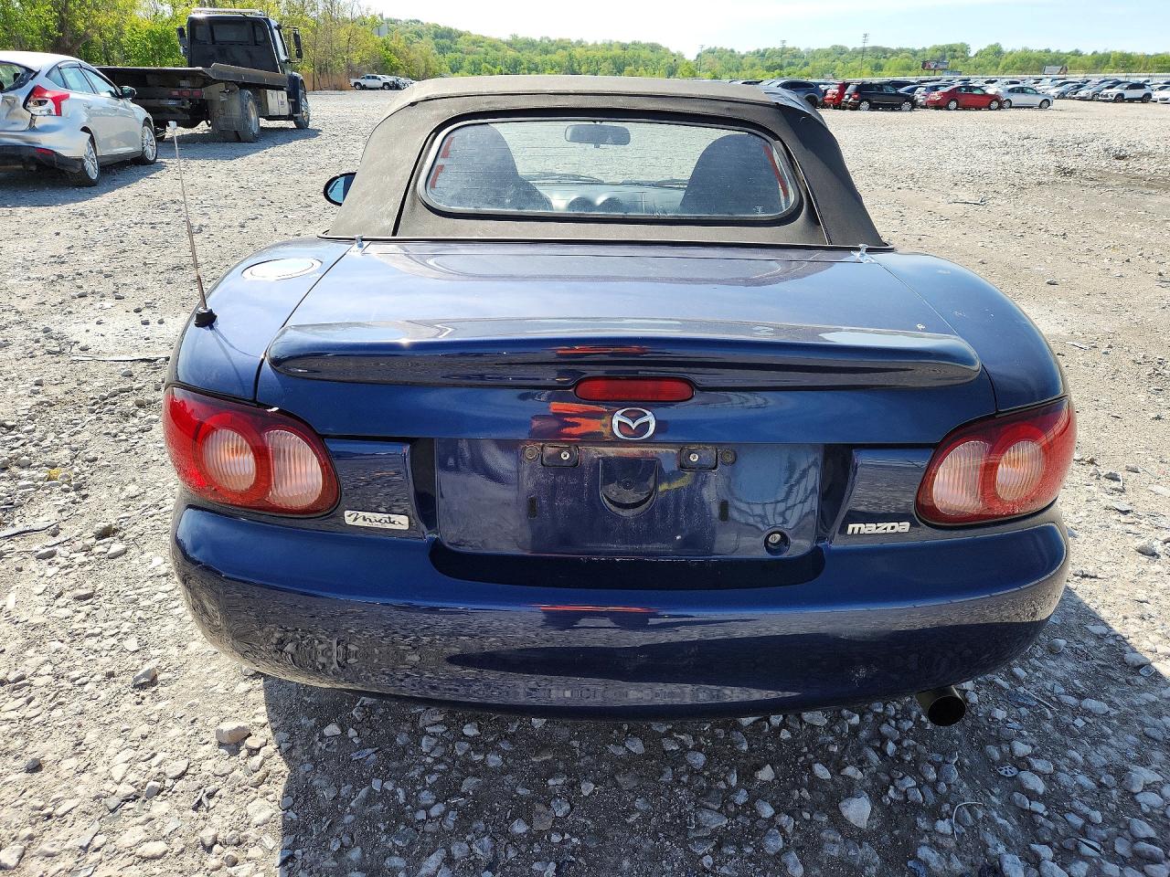 2001 MAZDA MX-5 MIATA BASE photo 16