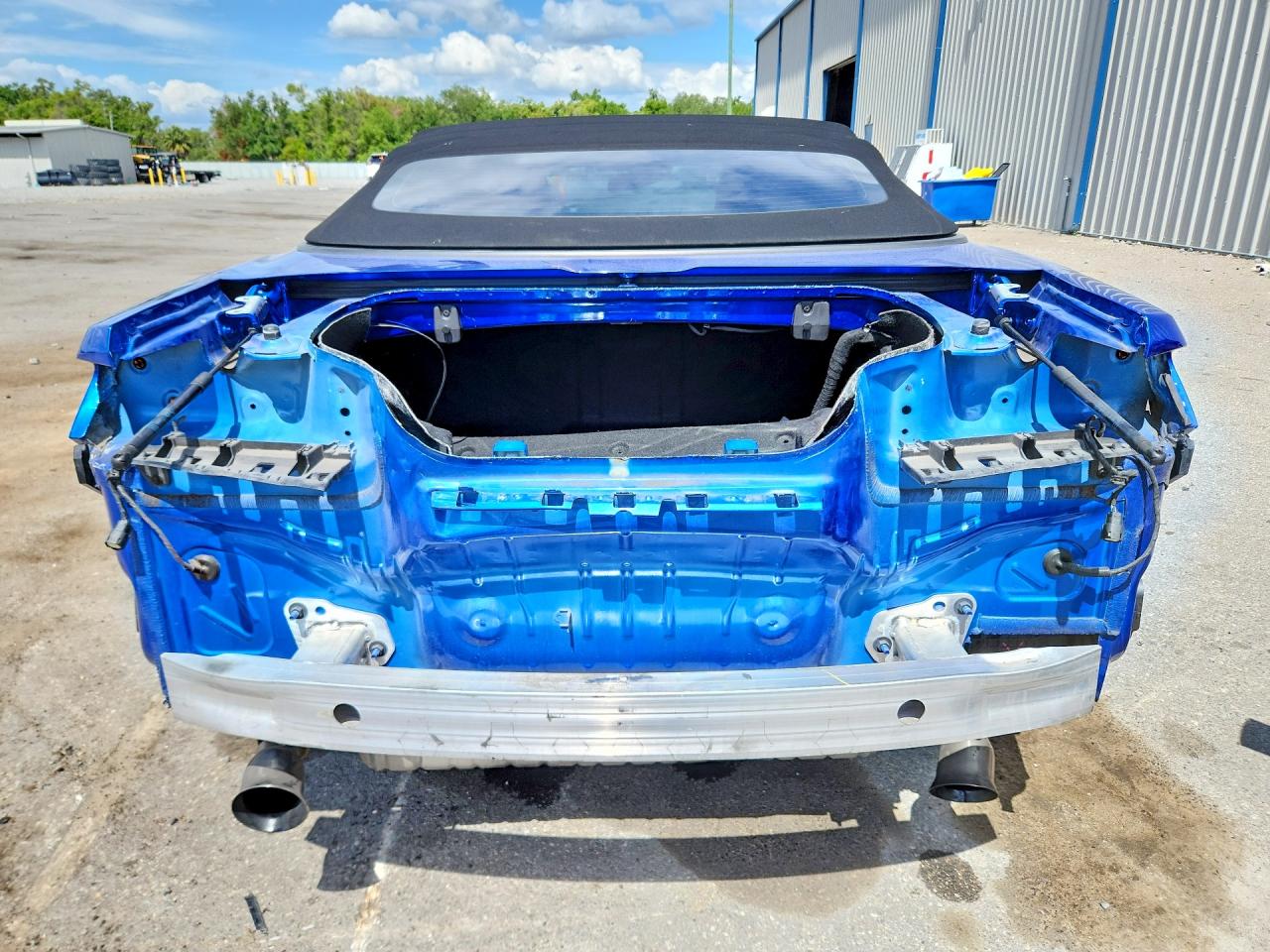 2017 CHEVROLET CAMARO LT photo 11