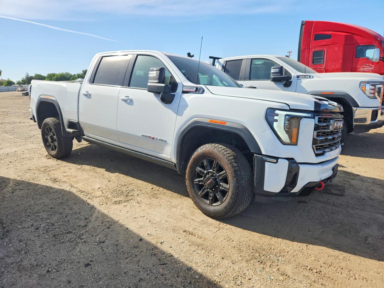 2025 GMC SIERRA K2500 AT4 photo 10