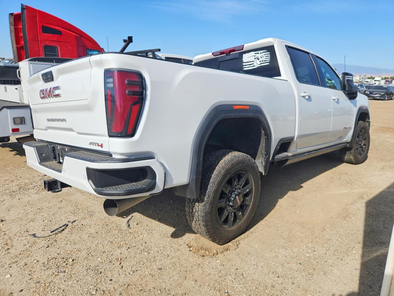 2025 GMC SIERRA K2500 AT4 photo 7