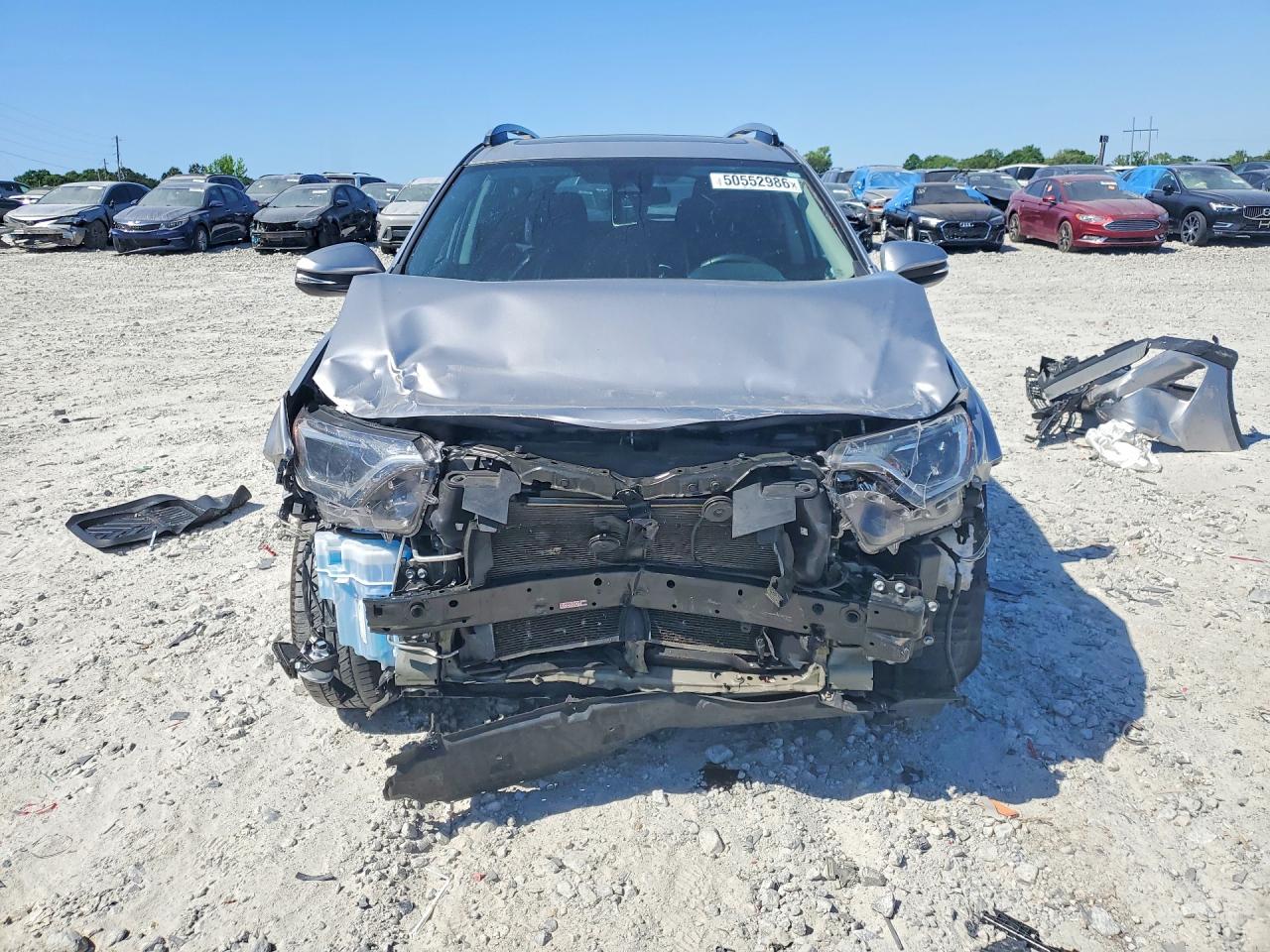 2017 TOYOTA RAV4 XLE photo 9