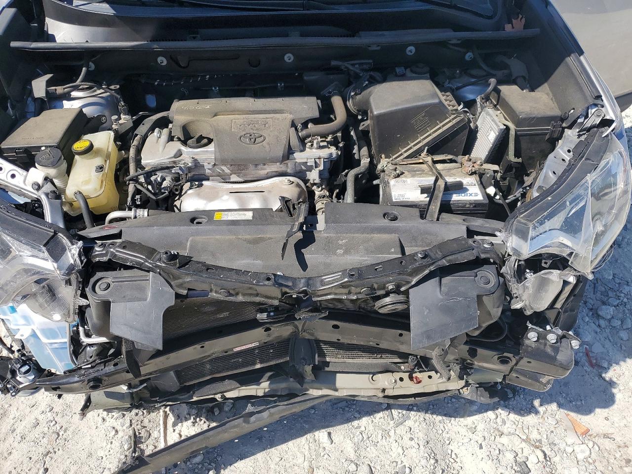 2017 TOYOTA RAV4 XLE photo 23
