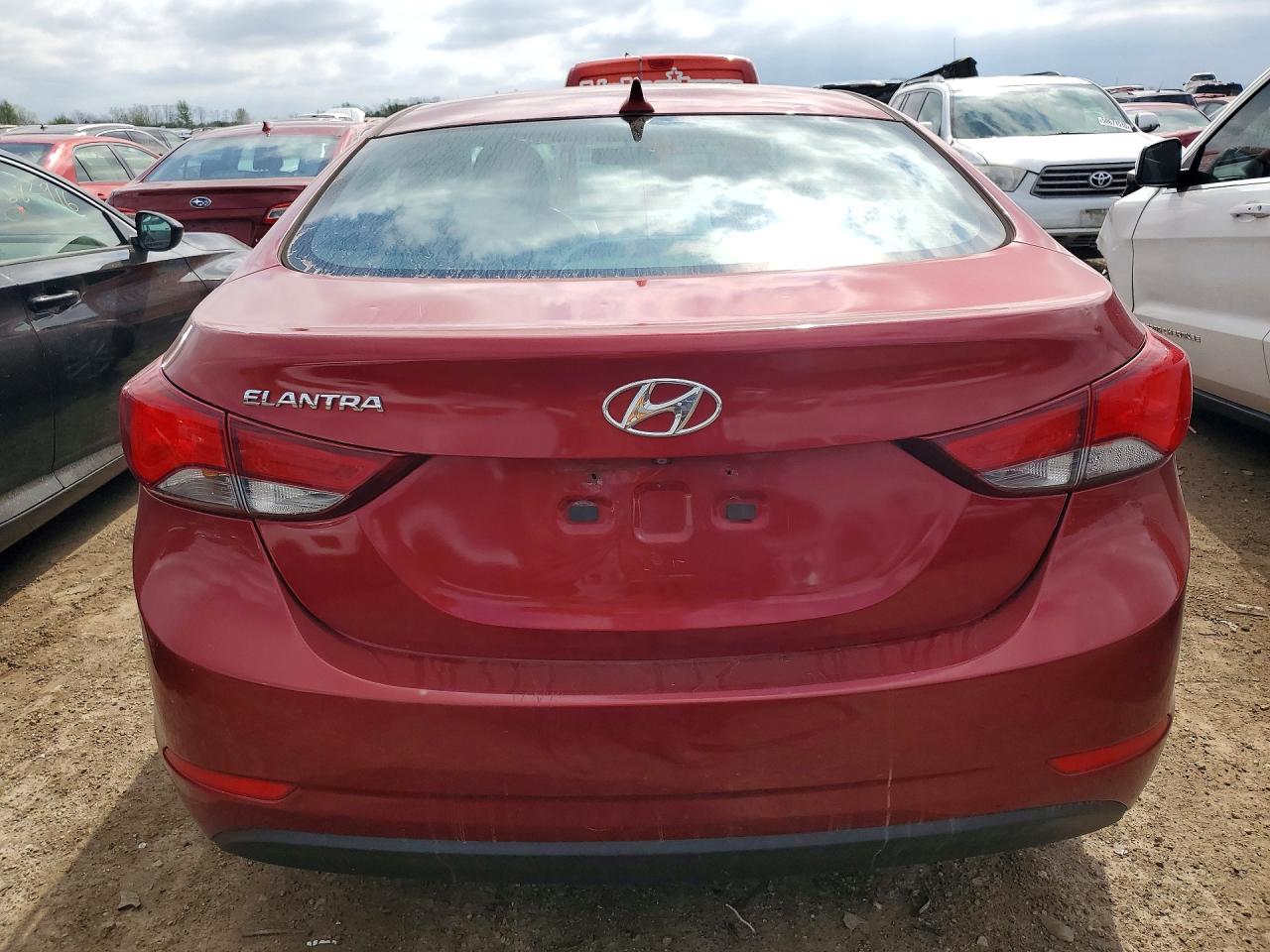 2015 HYUNDAI ELANTRA SE photo 6