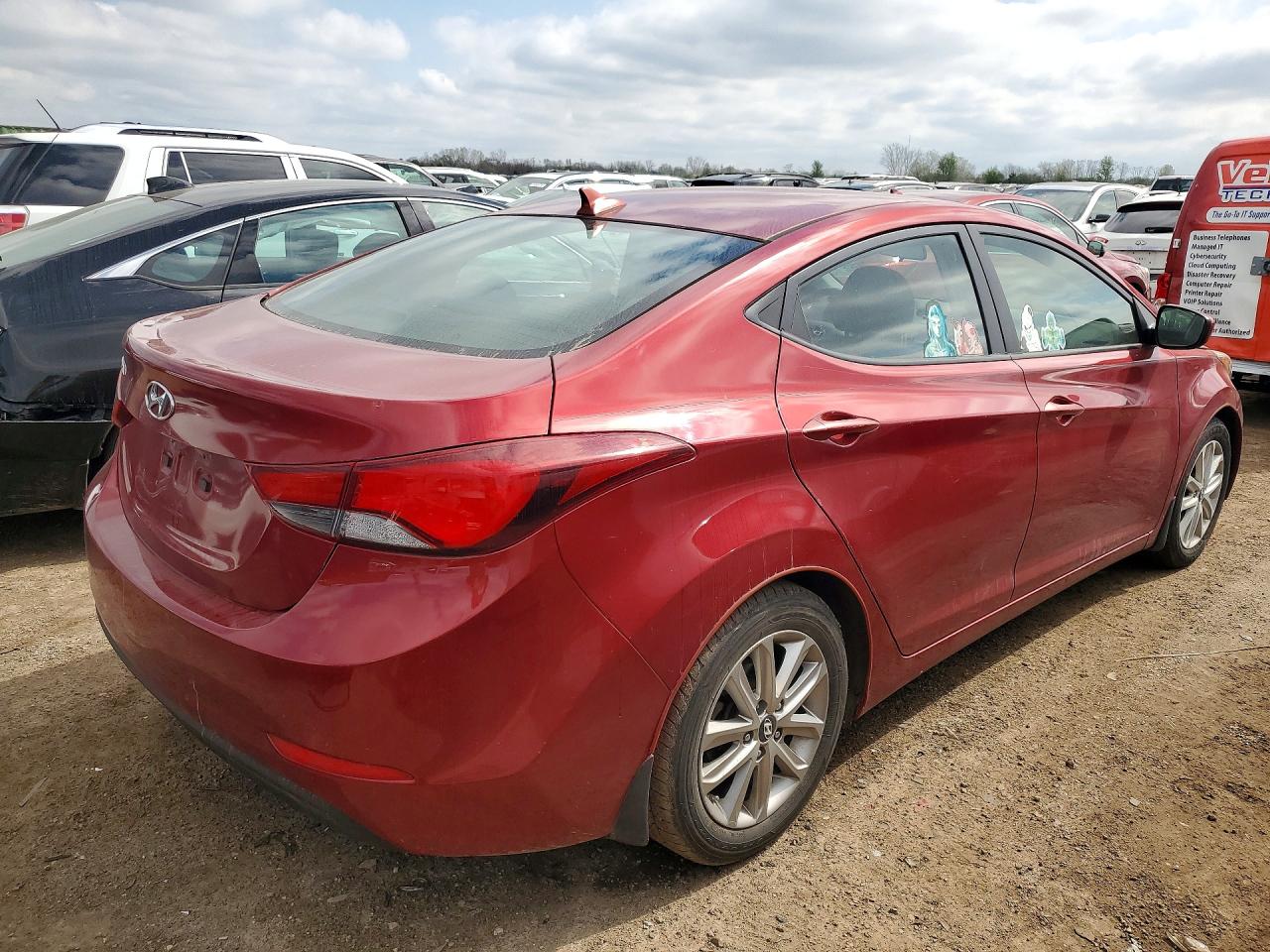 2015 HYUNDAI ELANTRA SE photo 3