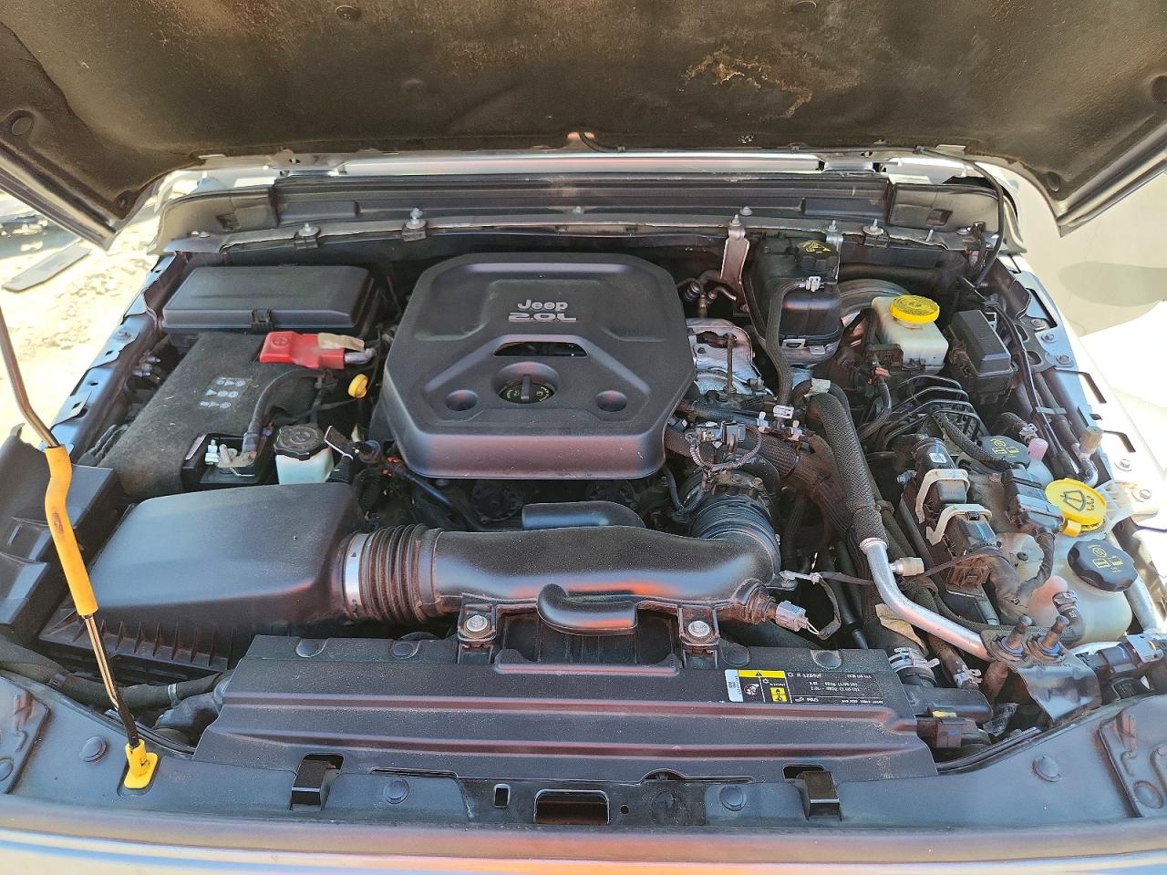 2018 JEEP WRANGLER UNLIMITED SAHARA photo 23