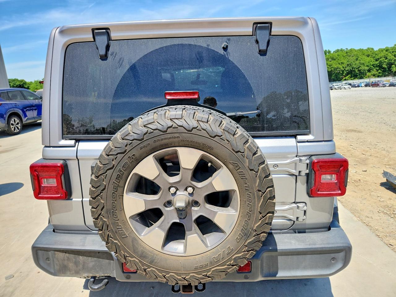 2018 JEEP WRANGLER UNLIMITED SAHARA photo 11