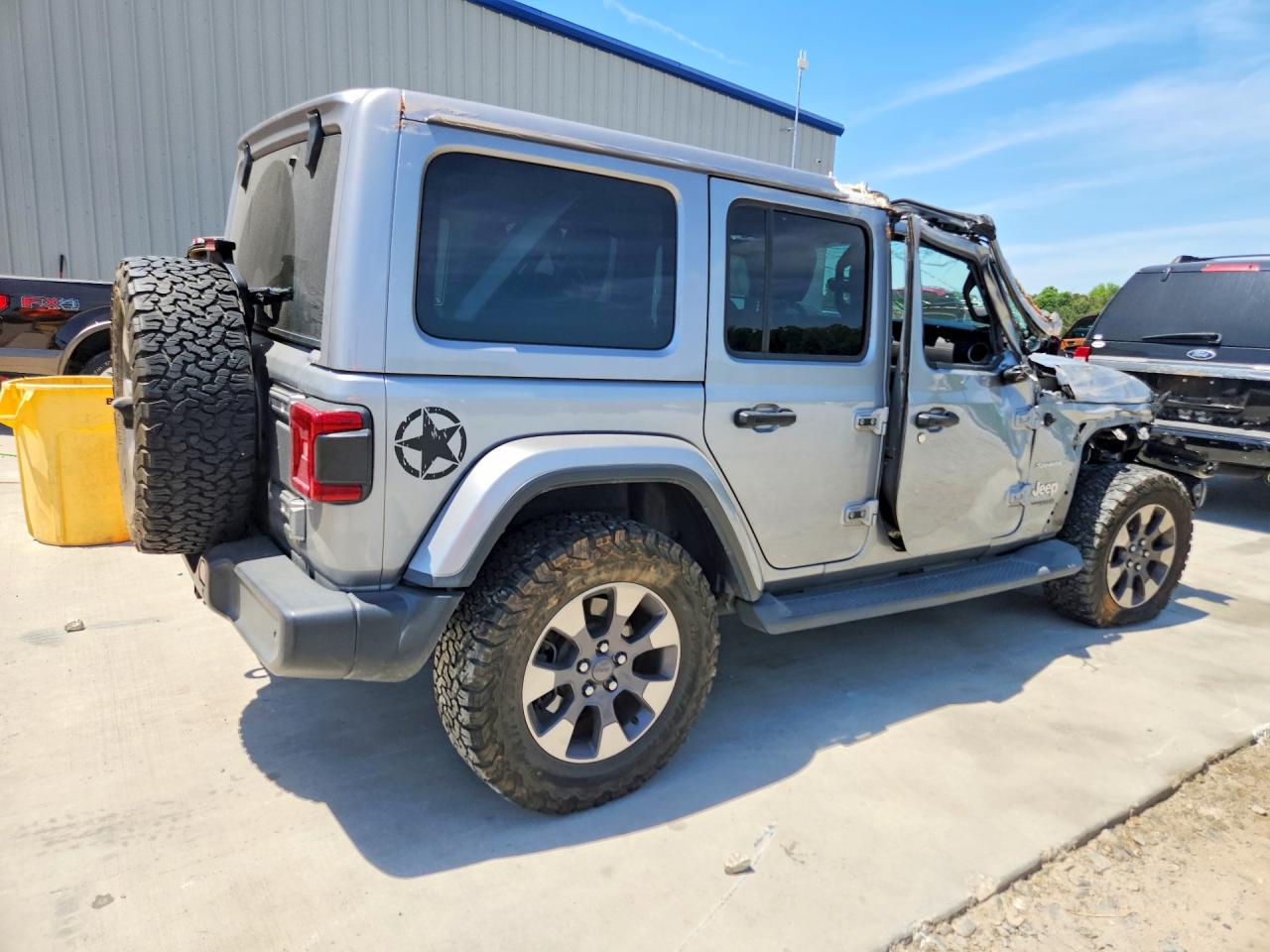 2018 JEEP WRANGLER UNLIMITED SAHARA photo 5