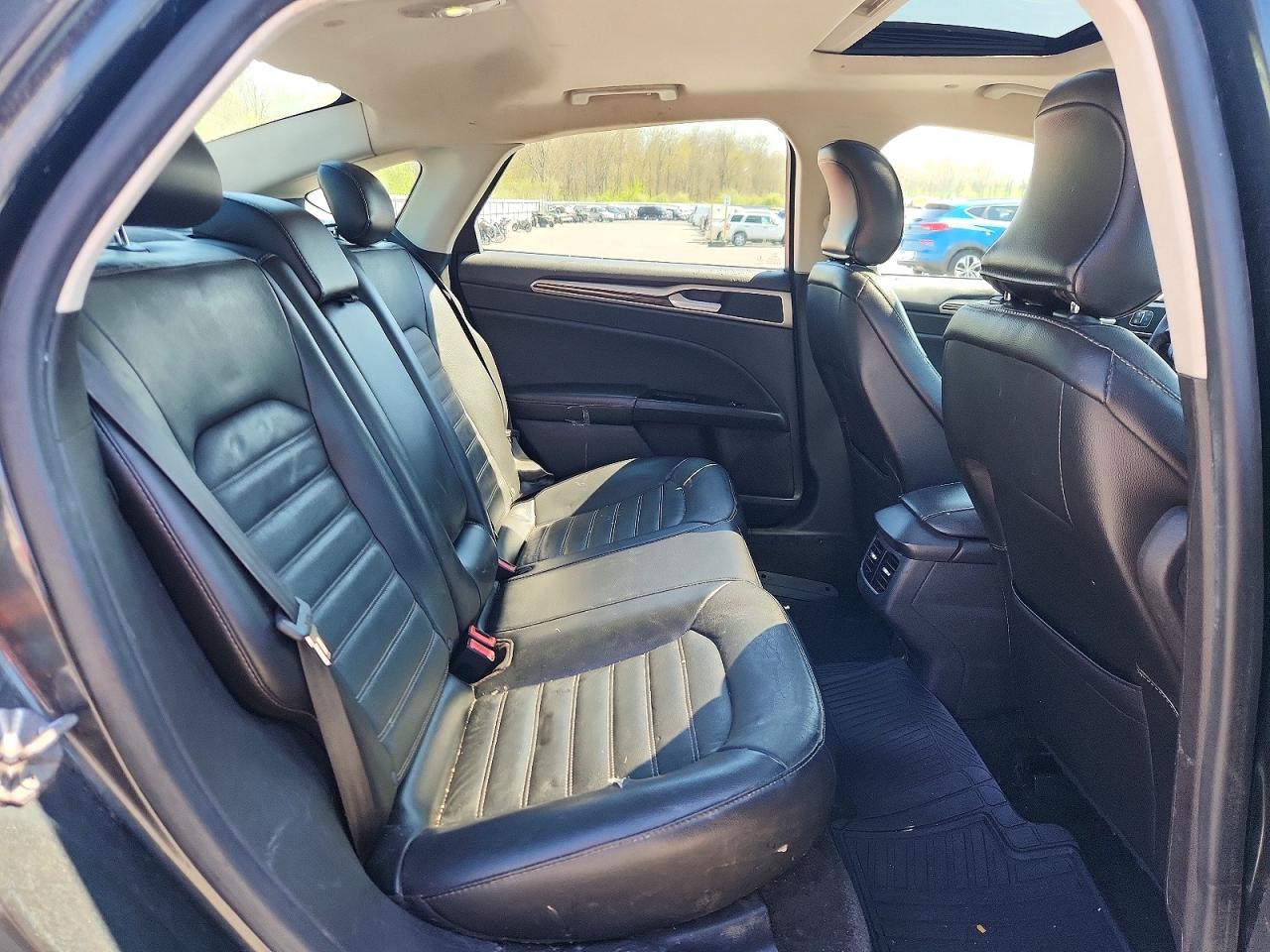 2015 FORD FUSION SE HYBRID photo 28