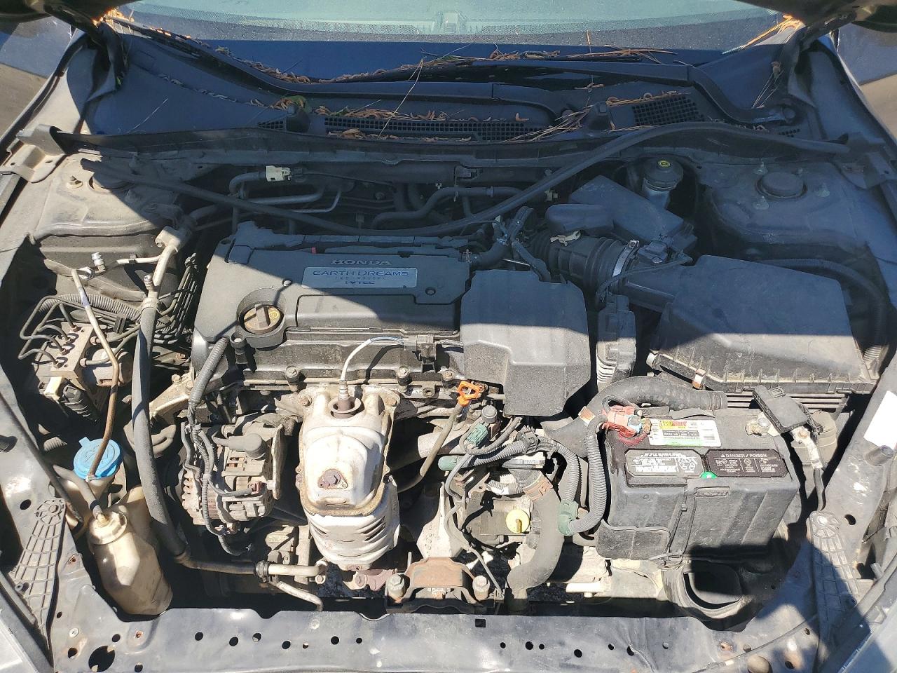 2013 HONDA ACCORD LX photo 21