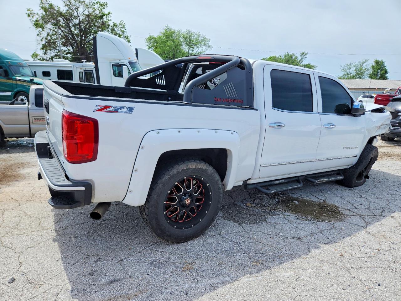 2017 CHEVROLET SILVERADO K1500 LTZ photo 3
